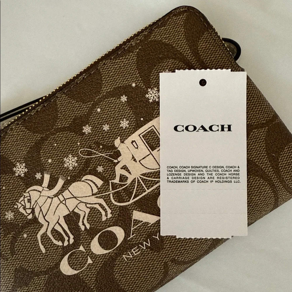 Coach Wristlet Signature Horse and Sleigh - Picture 5 of 9